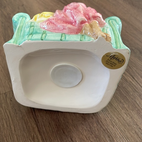 Markings Porcelain Piggy Bank Mrs Rabbit and Her Bay - Picture 3 of 3